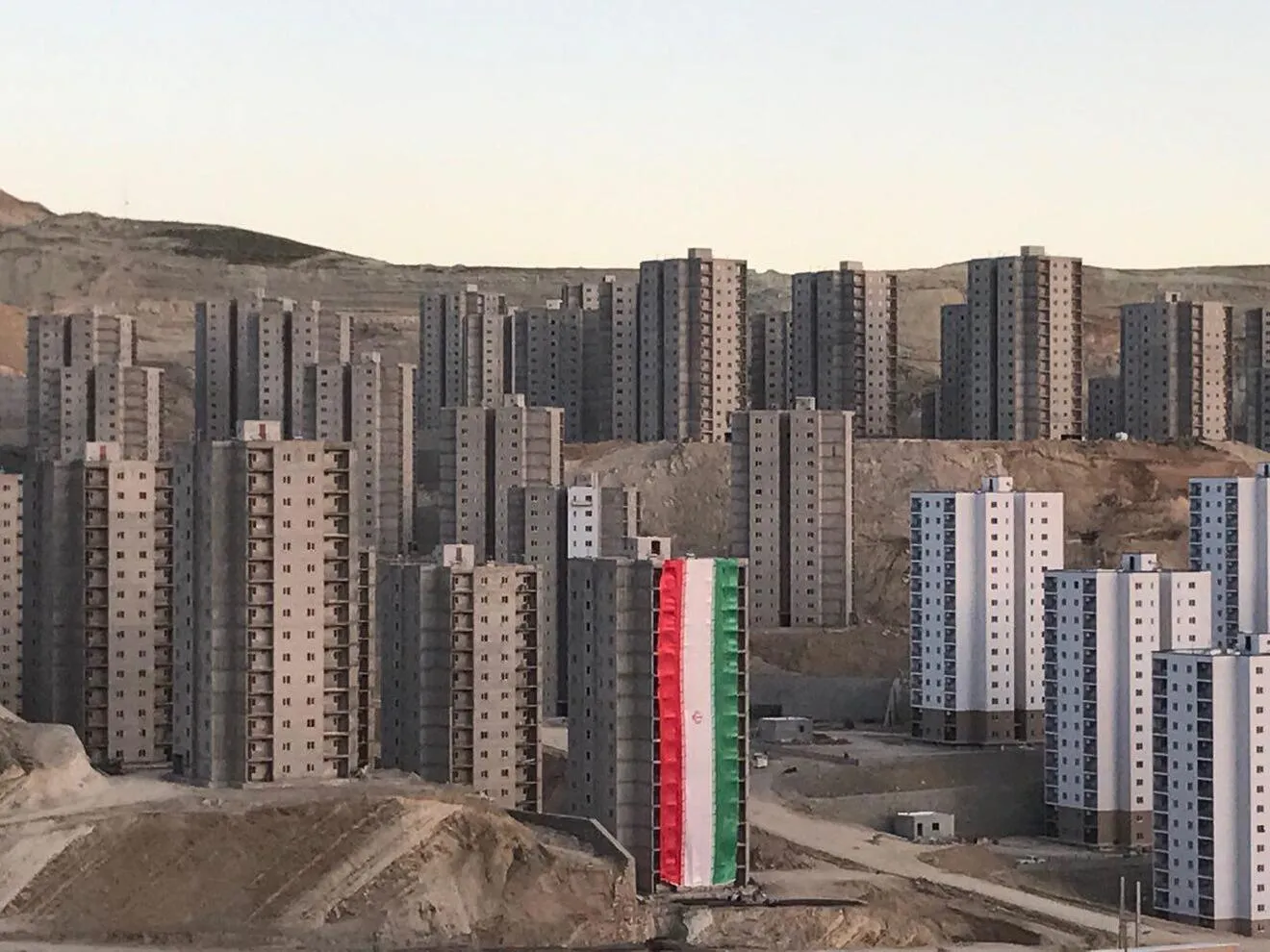 باید تدابیری برای جلوگیری از دلال‌بازی مسکن در پردیس اتخاذ شود